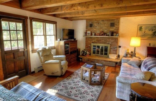 Ellicottville Ski Chalet | Mountain Watch 4 Bedroom Chalet by RedAwning