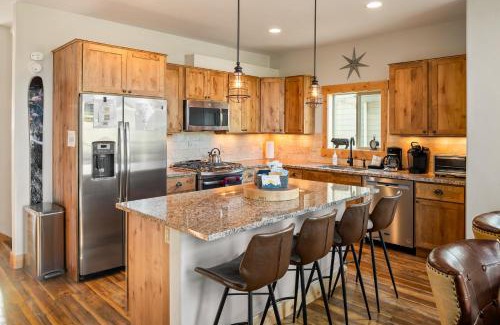 Fraser House | Mountain Willow at Grand Park home