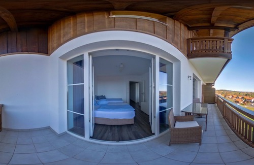 Bad Kohlgrub Apartment | Mountains, panorama, tranquility