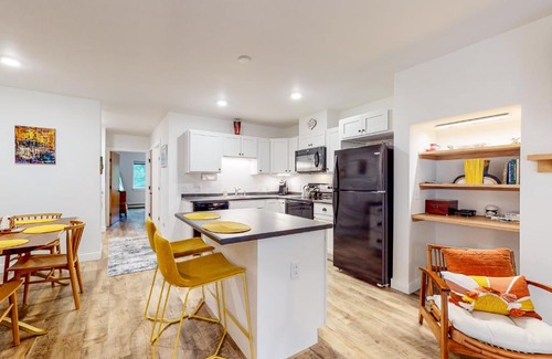 Warren Apartment | Mountainside 70