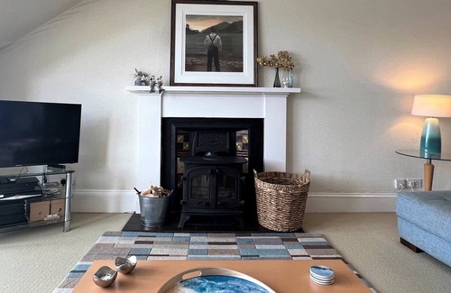 Tighnabruaich Apartment | Mountainside, stunning sea views, coastal