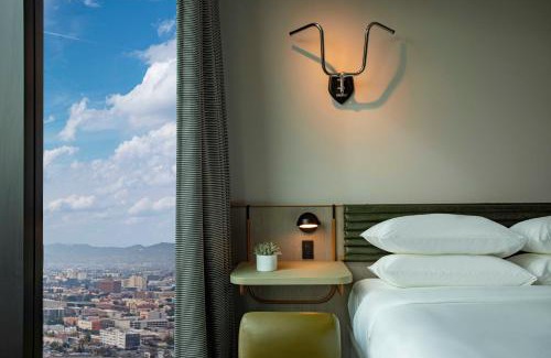Downtown Los Angeles Hotel | Moxy Downtown Los Angeles