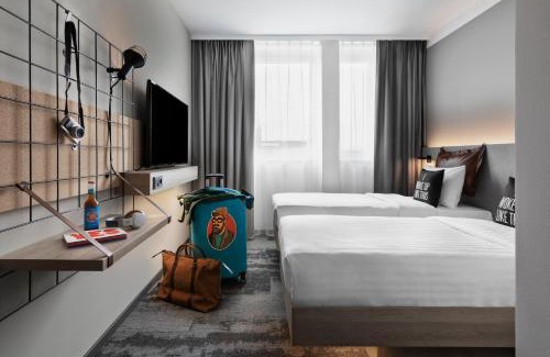 Stadtmitte Hotel | Moxy Duesseldorf City