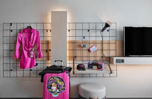 Stadtmitte Hotel | Moxy Duesseldorf City