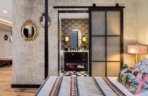 Tenney-Lapham Hotel | Moxy Madison Downtown