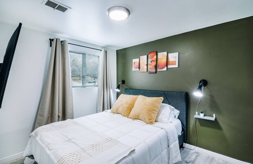 Downtown Salt Lake City Apartment | Mr. 6 Center: Entire rental unit in Salt Lake City, Utah 2 Bed 1 Bath