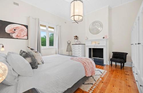 Victor Harbor House | Mrs Percivals heritage luxury and romance with outdoor deep soak tub