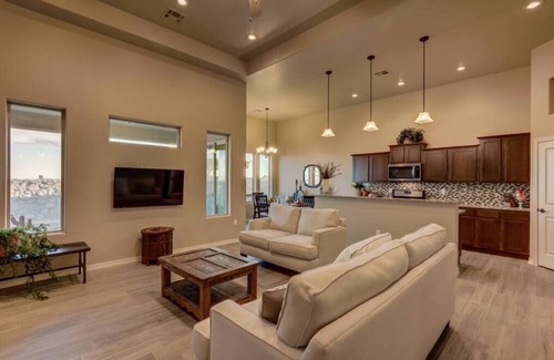 Las Cruces House | MS · Comfortable New Home with Organ Mountain Views!