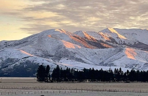 Waimakariri District Cottage | MT Pember CottagenLees Valley.nOxford Canterbury