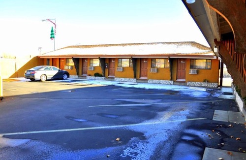 Lone Pine Hotel | Mt Whitney Motel
