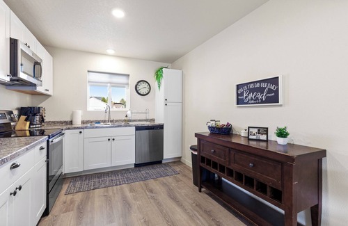 Sandpoint House | Mtn View Getaway - w/Hot Tub, Close to Schweitzer