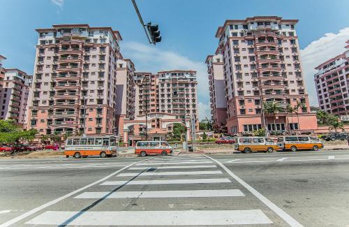 Downtown Kota Kinabalu Apartment | MTS @ Marina Court Resort Condo
