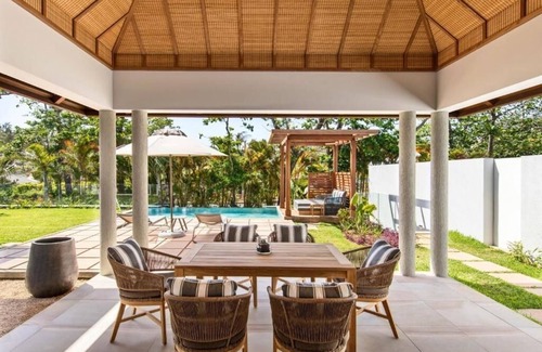 Plaine Magnien Apartment | For the Whole Family! FOUR Bedroom Villa with Private Pool! Spa, Beachfront!