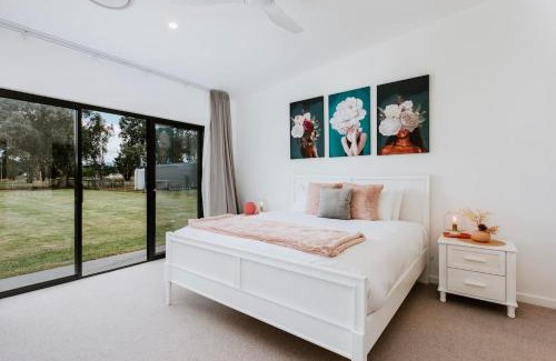 Bombira House | Mudgee Haven - Stunning Terra Modern Design