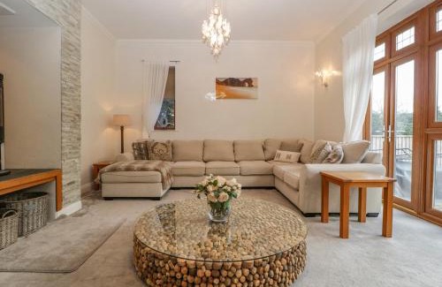 Broadstone House | Mulberry House