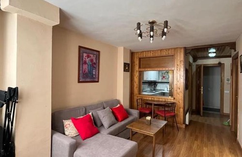 Pradollano Apartment | MULEYHACEN CON VISTAS Y GARAJE