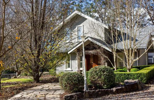 Bellawongarah House | Mulgrave House - By Latitude South Coast