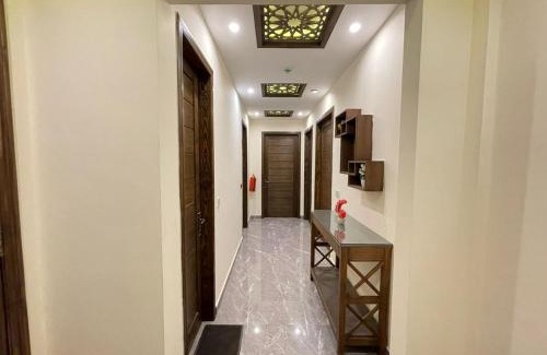 Lahore Hotel | Multazam Heights, DHA Phase 8, Hotel Airport Lahore
