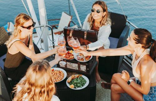 Olhao Boat Rental | Mulubinba SeaHouse