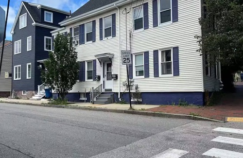 Munjoy Hill House | Munjoy Hill Haus- Experience the best location in Portland