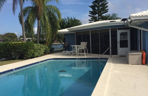 Anona House | Music On The Sea ~waterfront Home~private Pool~ Minutes to Beach