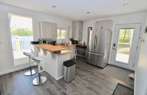 Windermere Cottage | Muskoka Gem with Sauna on Three Mile Lake