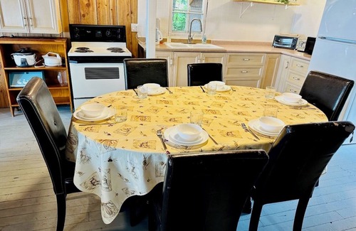 Bala House | Muskoka Waterfront Cottages: Beachfront Cottage Rentals in Bala, Ontario
