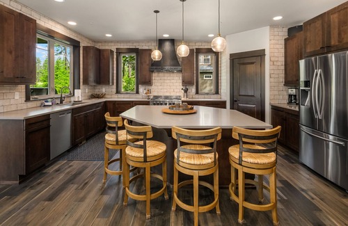 Cle Elum House | Must See New Suncadia Estate! On the Golf Course w/Hot Tub & Fire Pit!