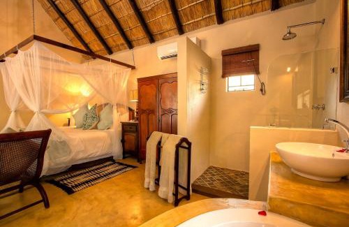Marloth Park Cabin | Mvuradona Safari Lodge