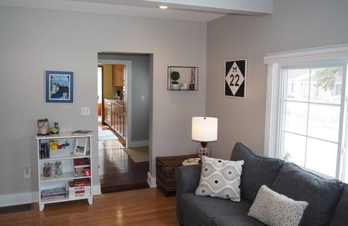 Frankfort House | My Happy Place - Gorgeous and Great Location!
