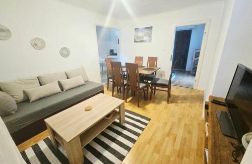 Lovorno Apartment | My home-3bdr,parking,Cavtat,airport 15 km, Dubrovnik 30km