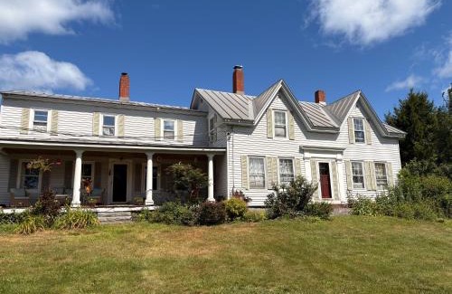 Oakland Bed & Breakfast | My Valhalla Farm-Room Rentals