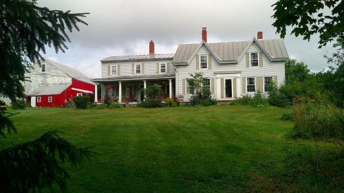 Oakland Bed & Breakfast | My Valhalla Farm-Room Rentals