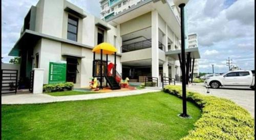 Mandurriao Apartment | MyOneSpace4u at One Spatial Condo Hotel