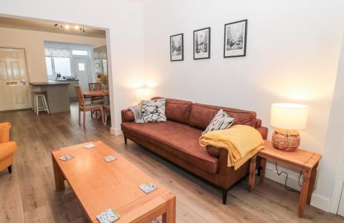 Amble House | Myrtle Cottage