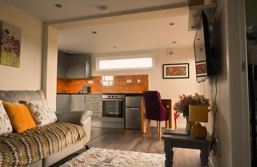 Evesham House | Myrtle