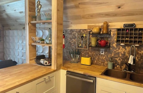 Grand Marais Ski Chalet | MYSA House is an Enchanting, pet friendly chalet with WiFi in Grand Marais