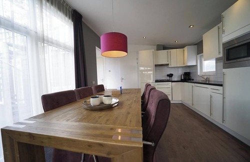 Susteren House | n/a