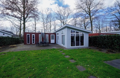 Susteren House | n/a