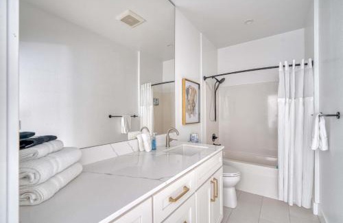Humboldt House | N Portland Condo - Walk to Food Bars Music