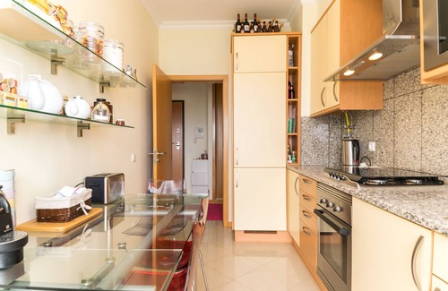 Peneco Beach Apartment | Naden Purple Apartment, Albufeira, Algarve