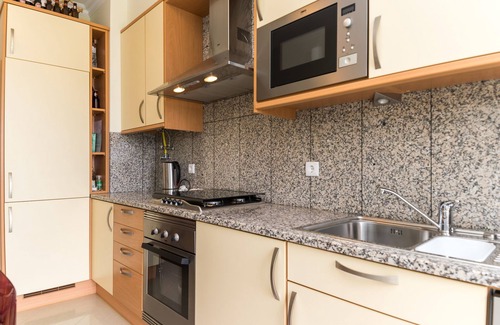 Peneco Beach Apartment | Naden Purple Apartment, Albufeira, Algarve