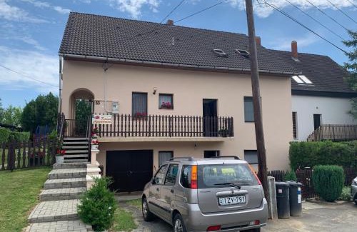 Balatonlelle Apartment | Nagcsaládos Rózsa Apartman