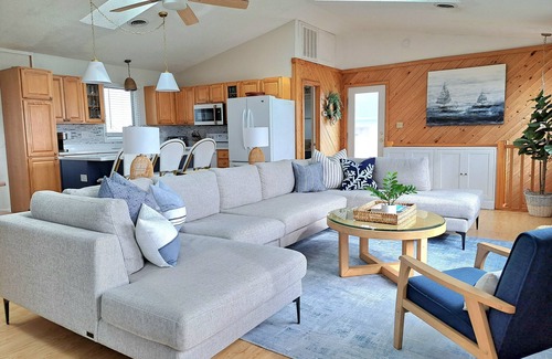 South Nags Head House | Nags Head, Ocean View, 3 min Walk to Beach, Hot Tub, Sunrise & Sunset Views