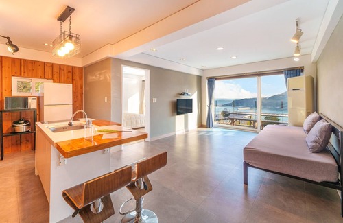 Namhae House | Namhae Aria Spa Pension