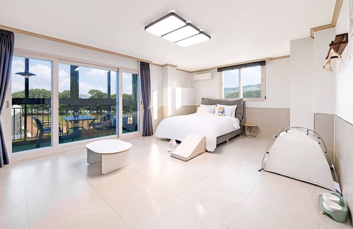 Namhae House | Namhae Dangdangi Dog Pension Blue