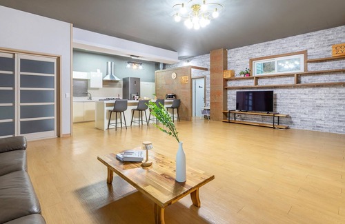 Namyangju House | Namyangju Cozy Hill Spa Pension