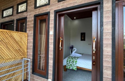 Sambahan House | Nano Ari Homestay