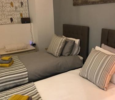 Menai Bridge Apartment | Nant Apartment - Ground Floor