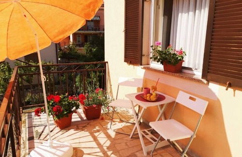 Cres Apartment | Naomi's Sunshine